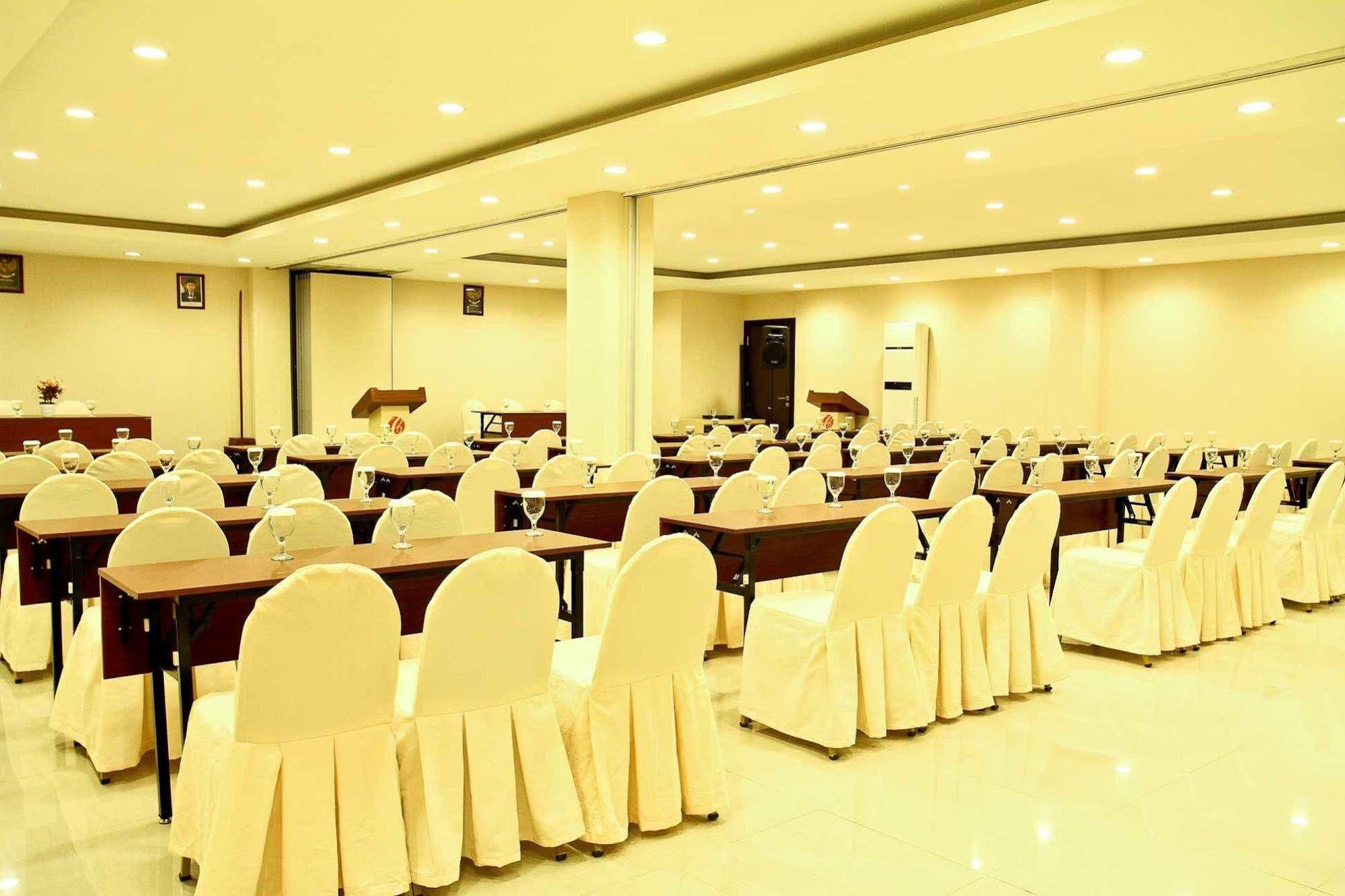 All Nite & Day Hotel Makassar