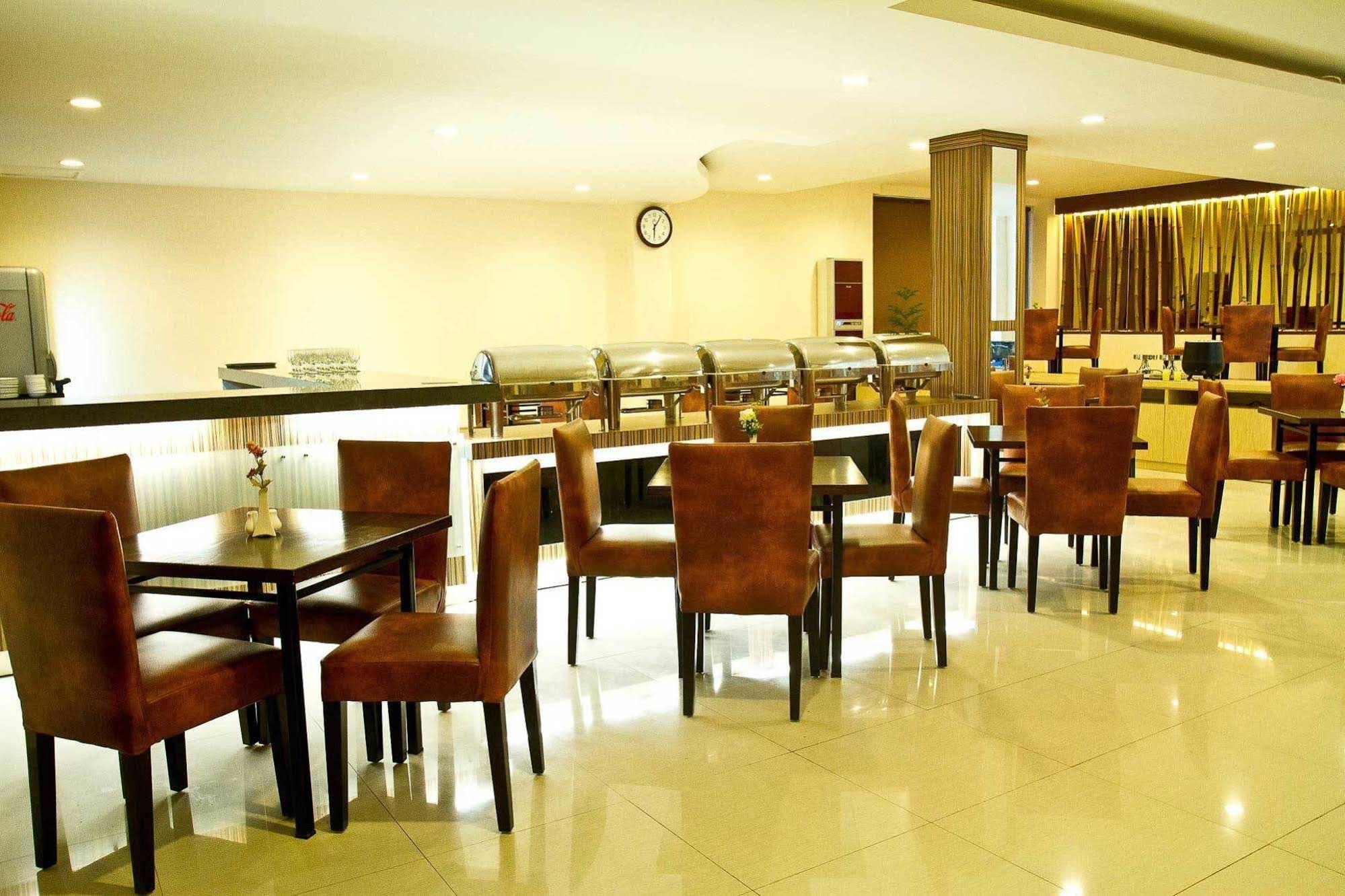 All Nite & Day Hotel Makassar