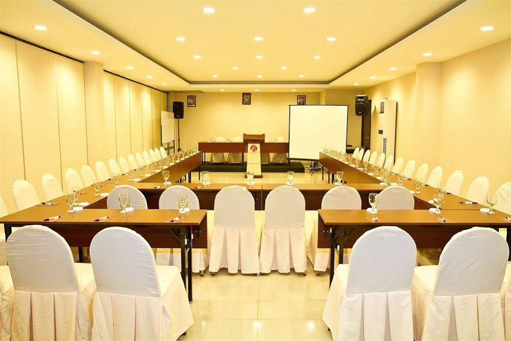 All Nite & Day Hotel Makassar