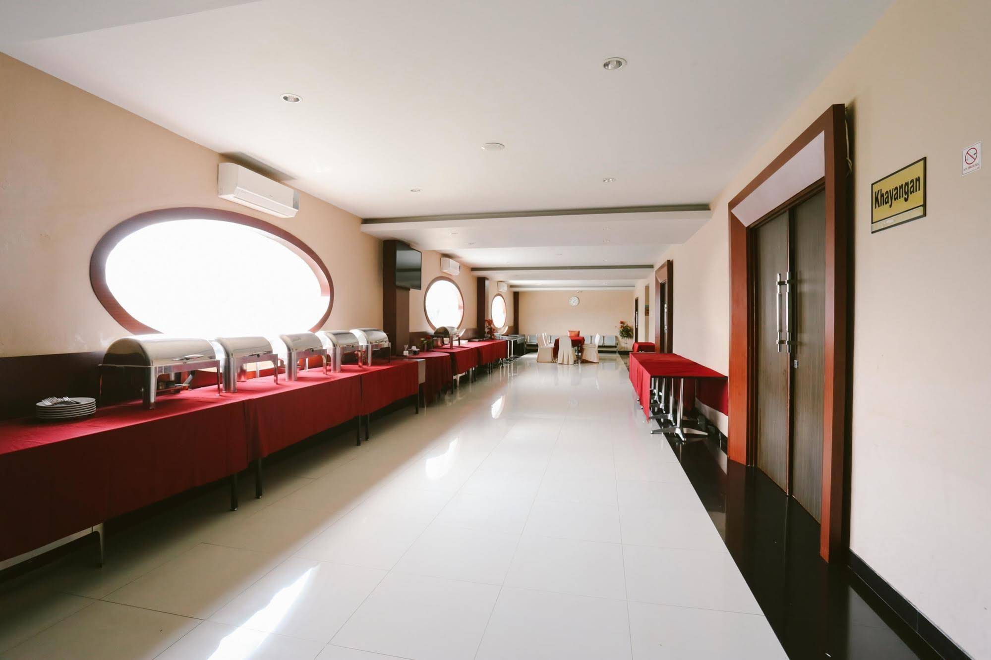 All Nite & Day Hotel Makassar