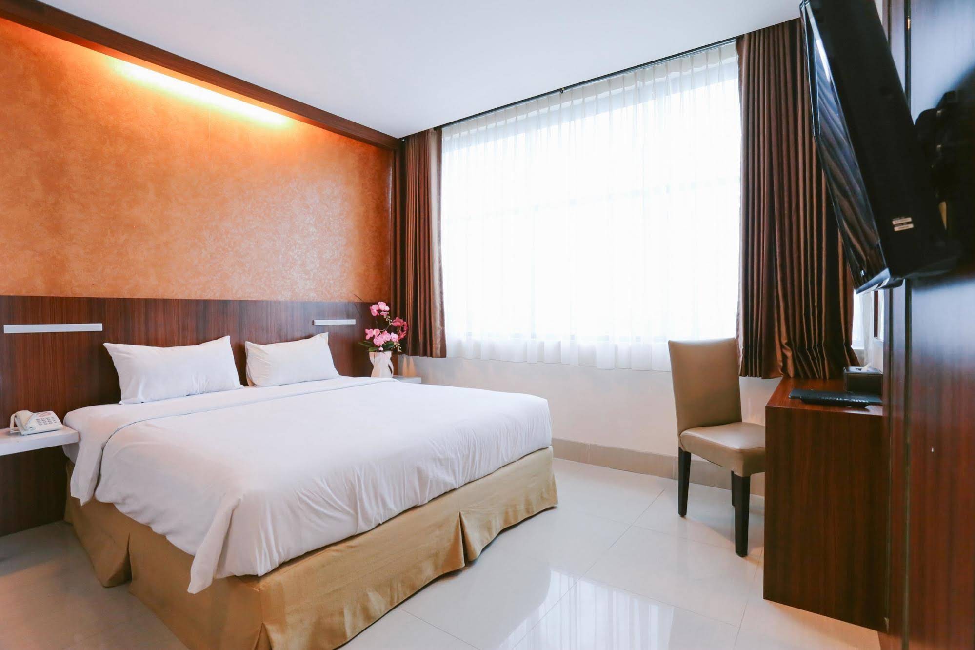 All Nite & Day Hotel Makassar
