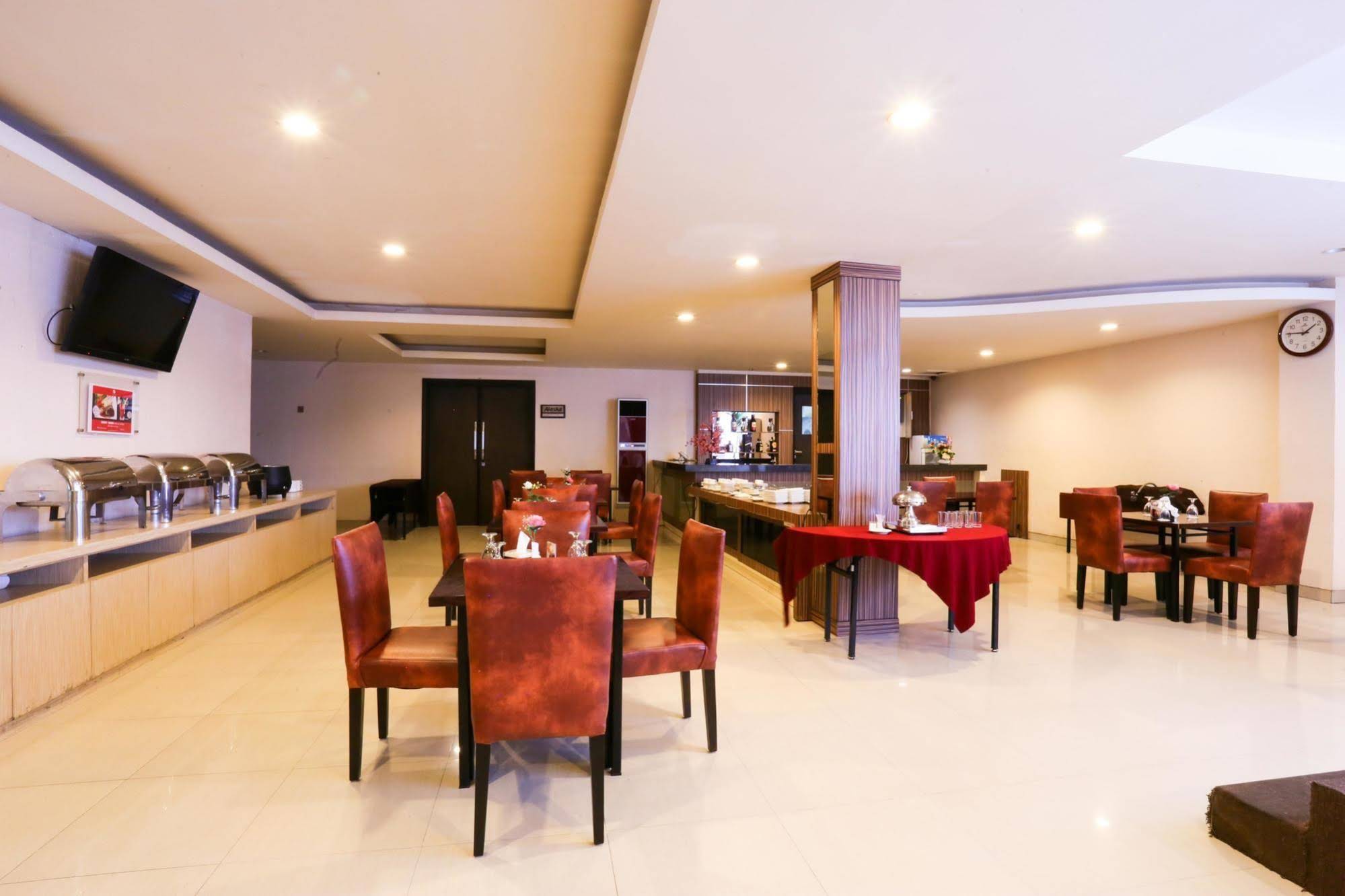 All Nite & Day Hotel Makassar