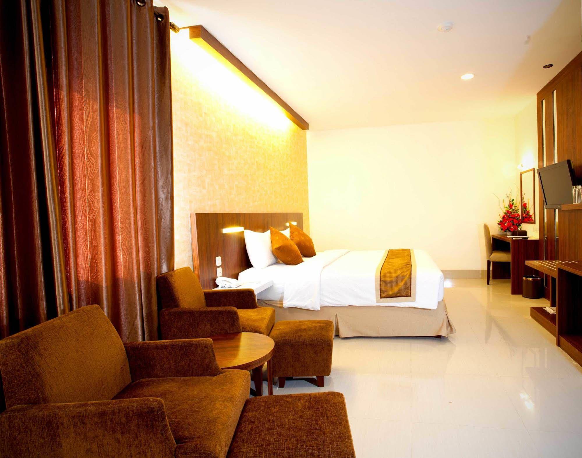 All Nite & Day Hotel Makassar