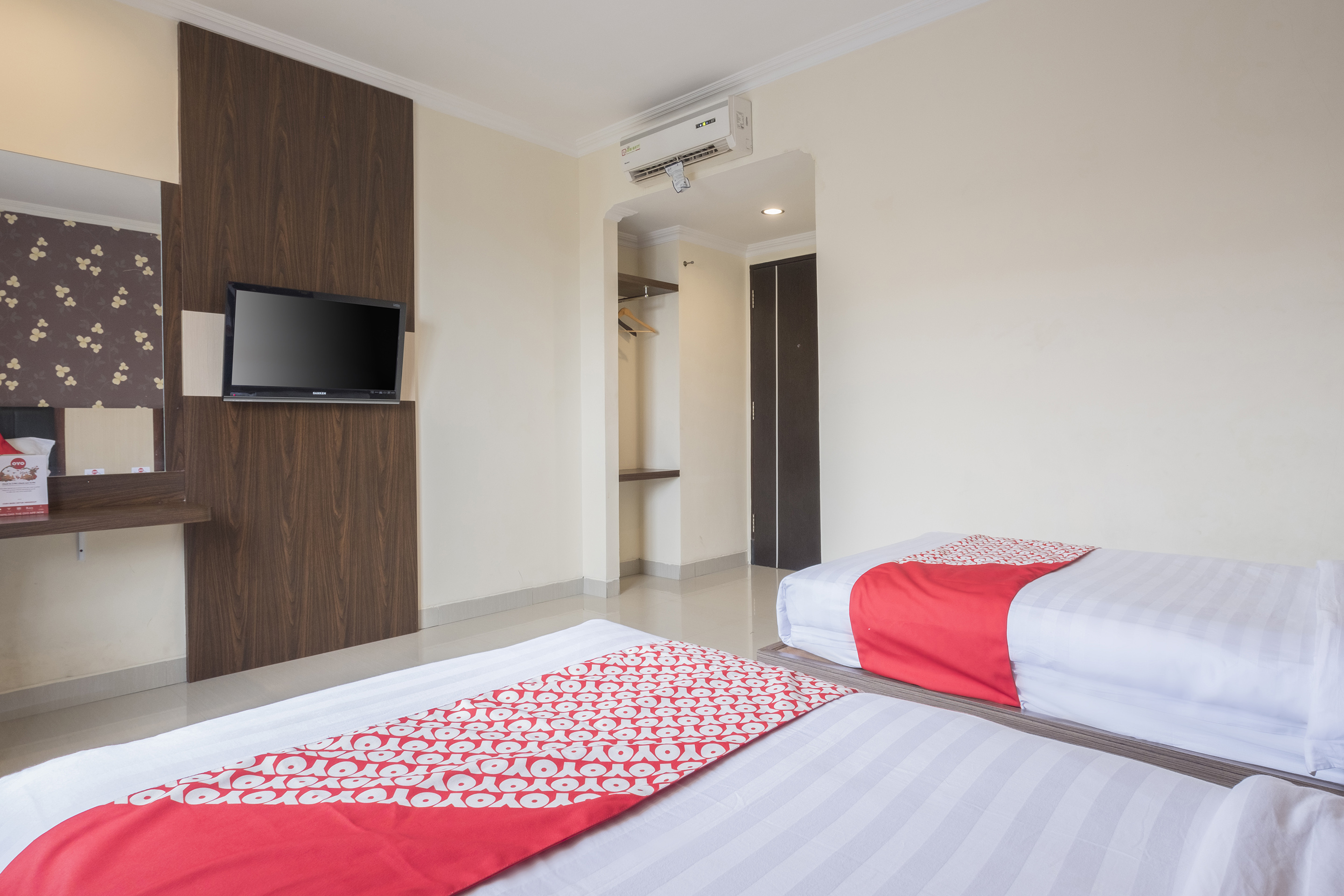 Grand Pacifik Hotel By OYO Rooms