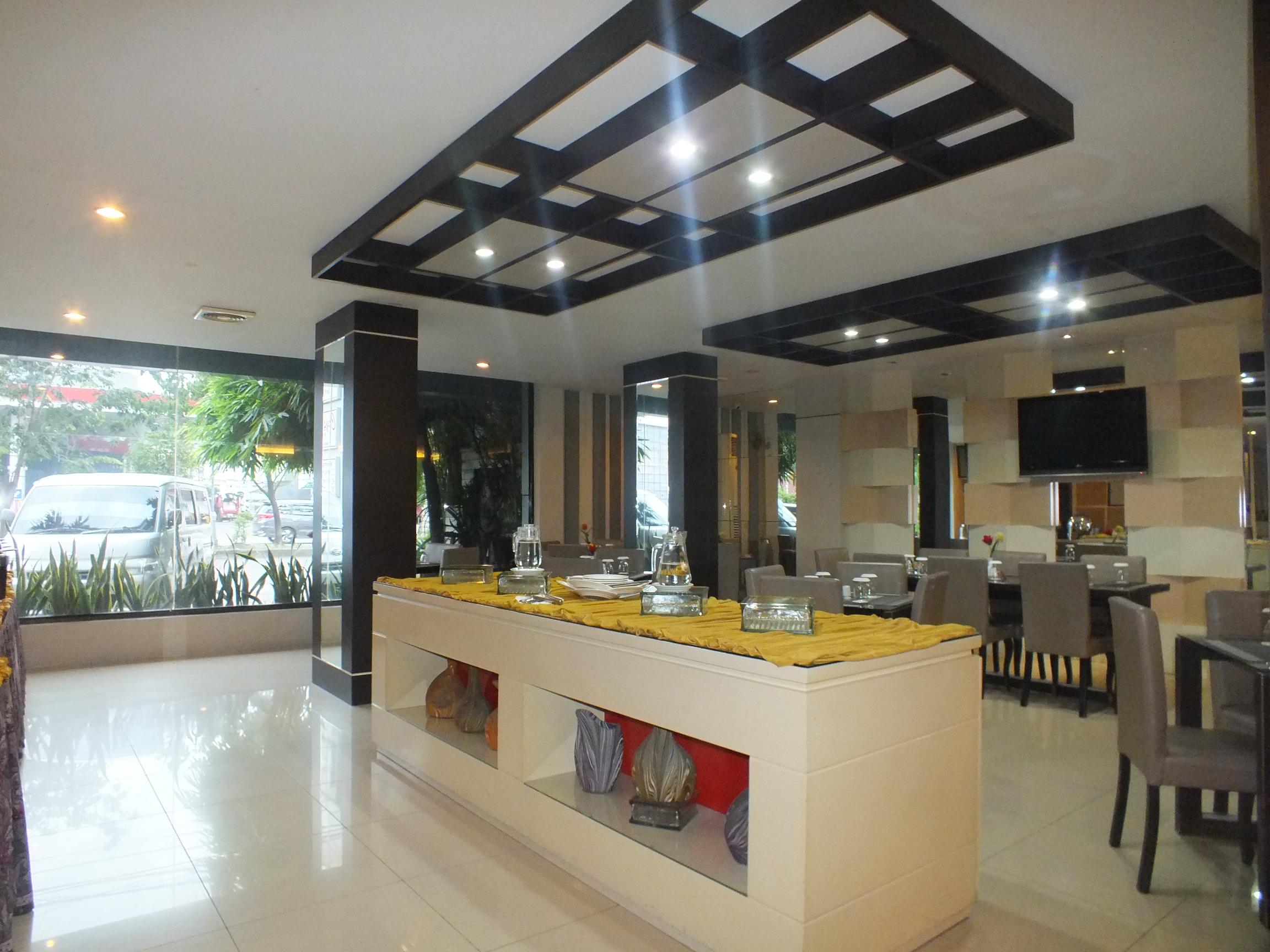 Grand Palace Hotel