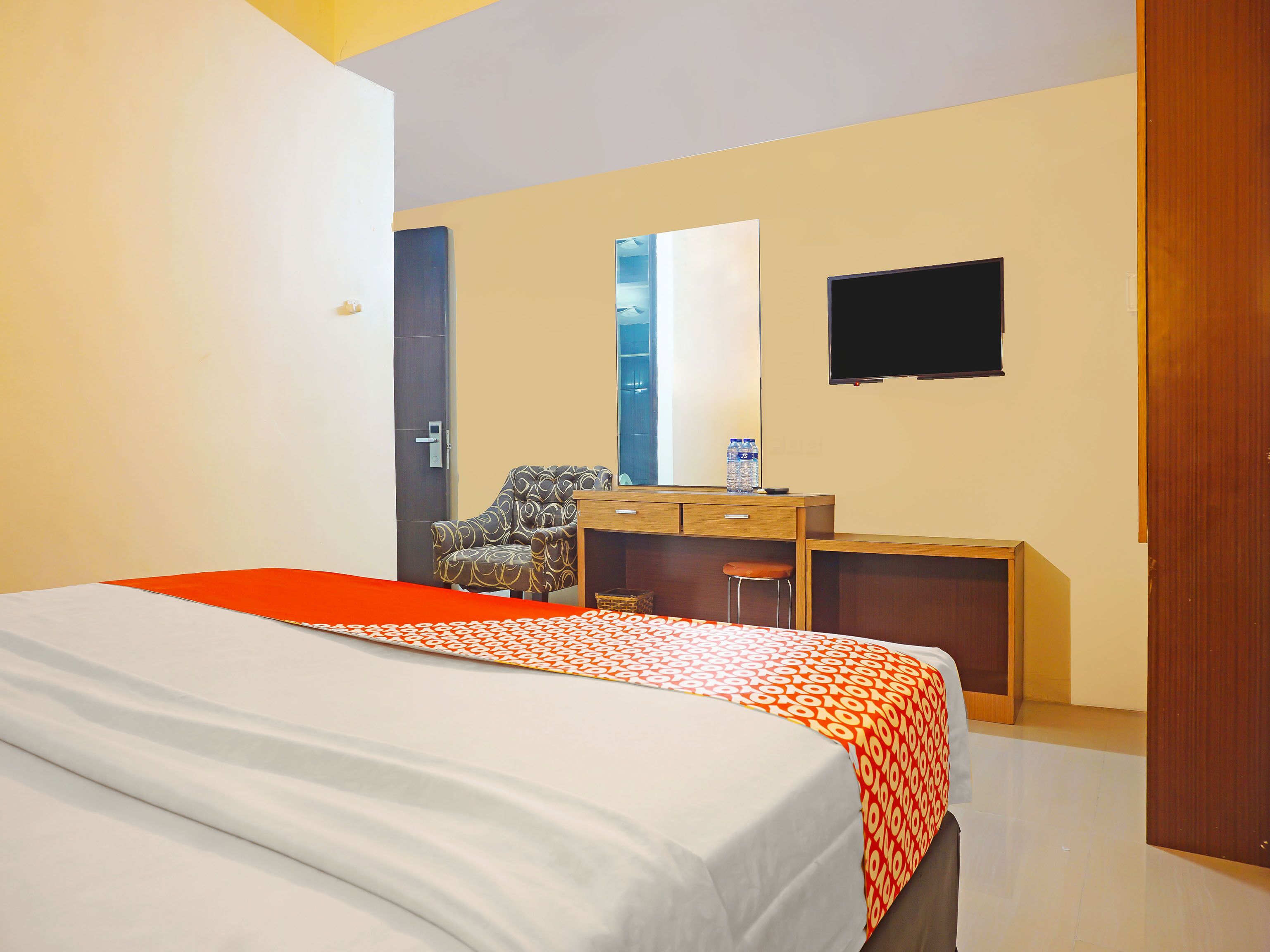 Grand Populer Hotel By RedDoorz