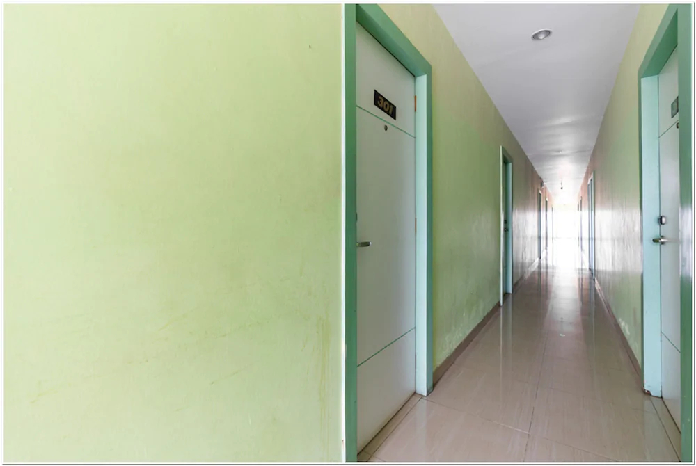 Green Hotel by RedDoorz