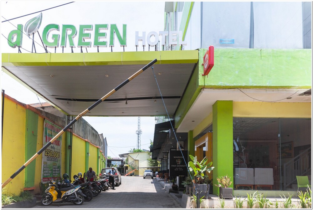 Green Hotel by RedDoorz