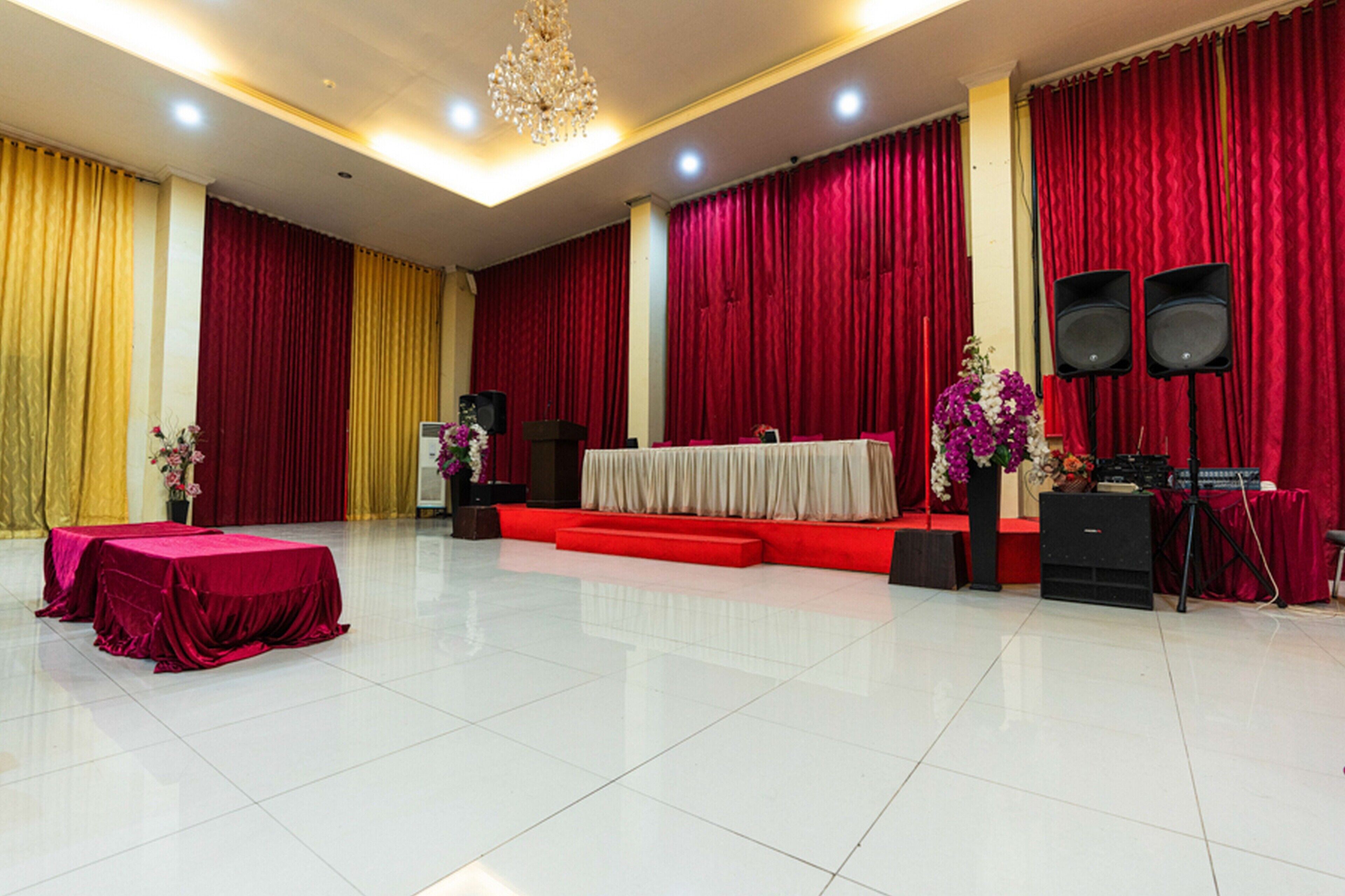 Hotel Agraha Andalas