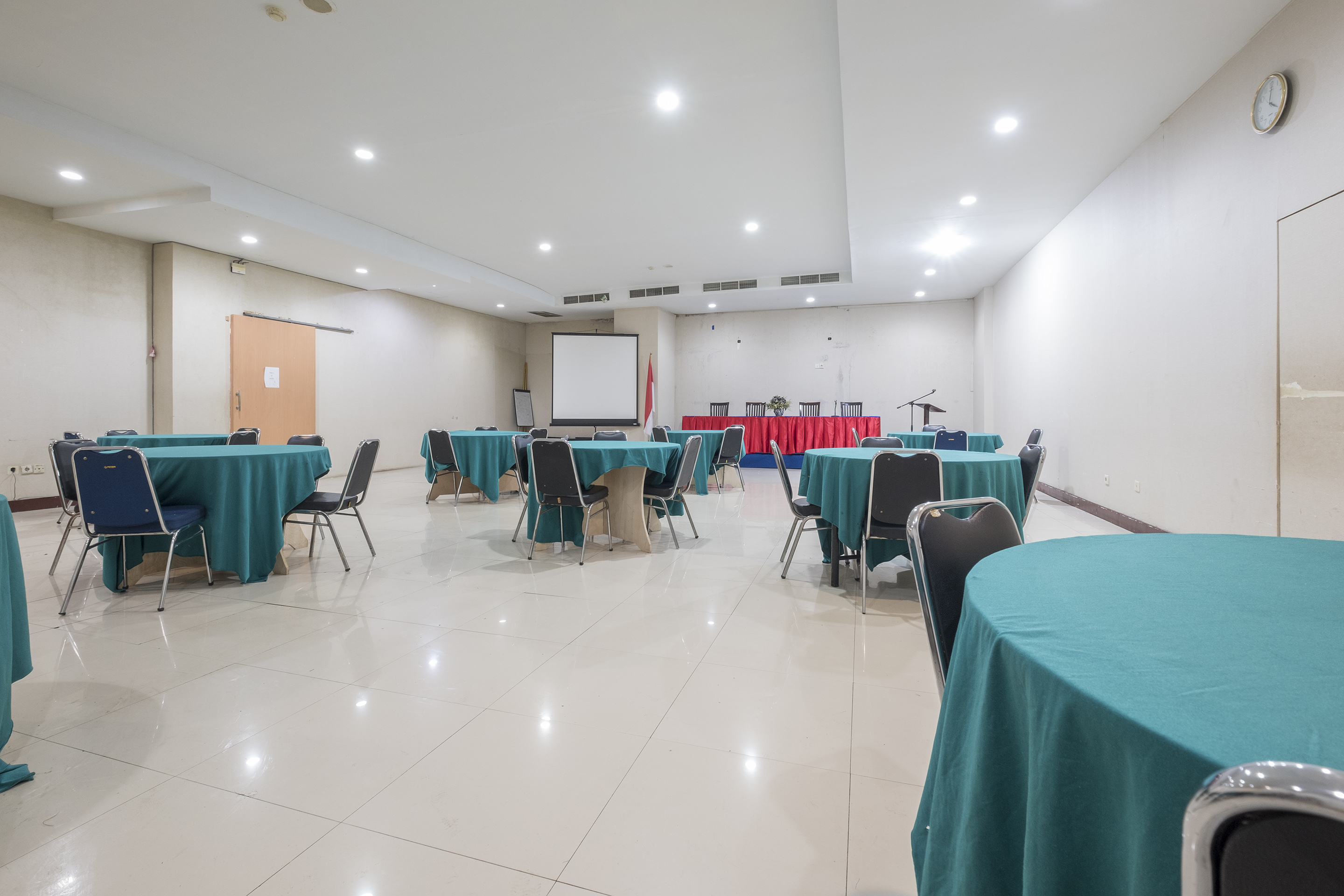Hotel Asyra By OYO Rooms