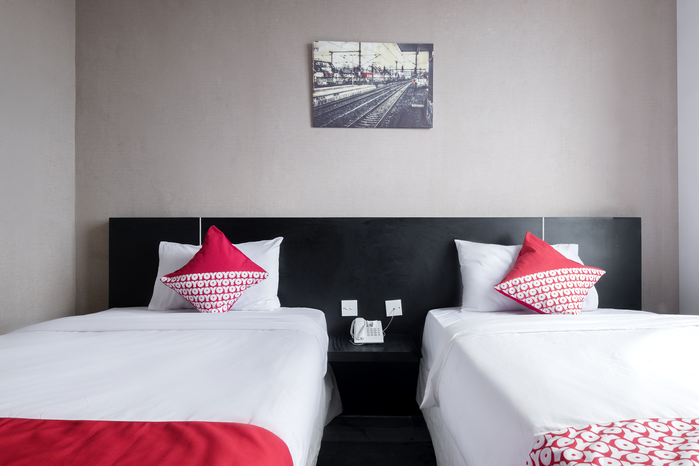 Hotel Asyra By OYO Rooms