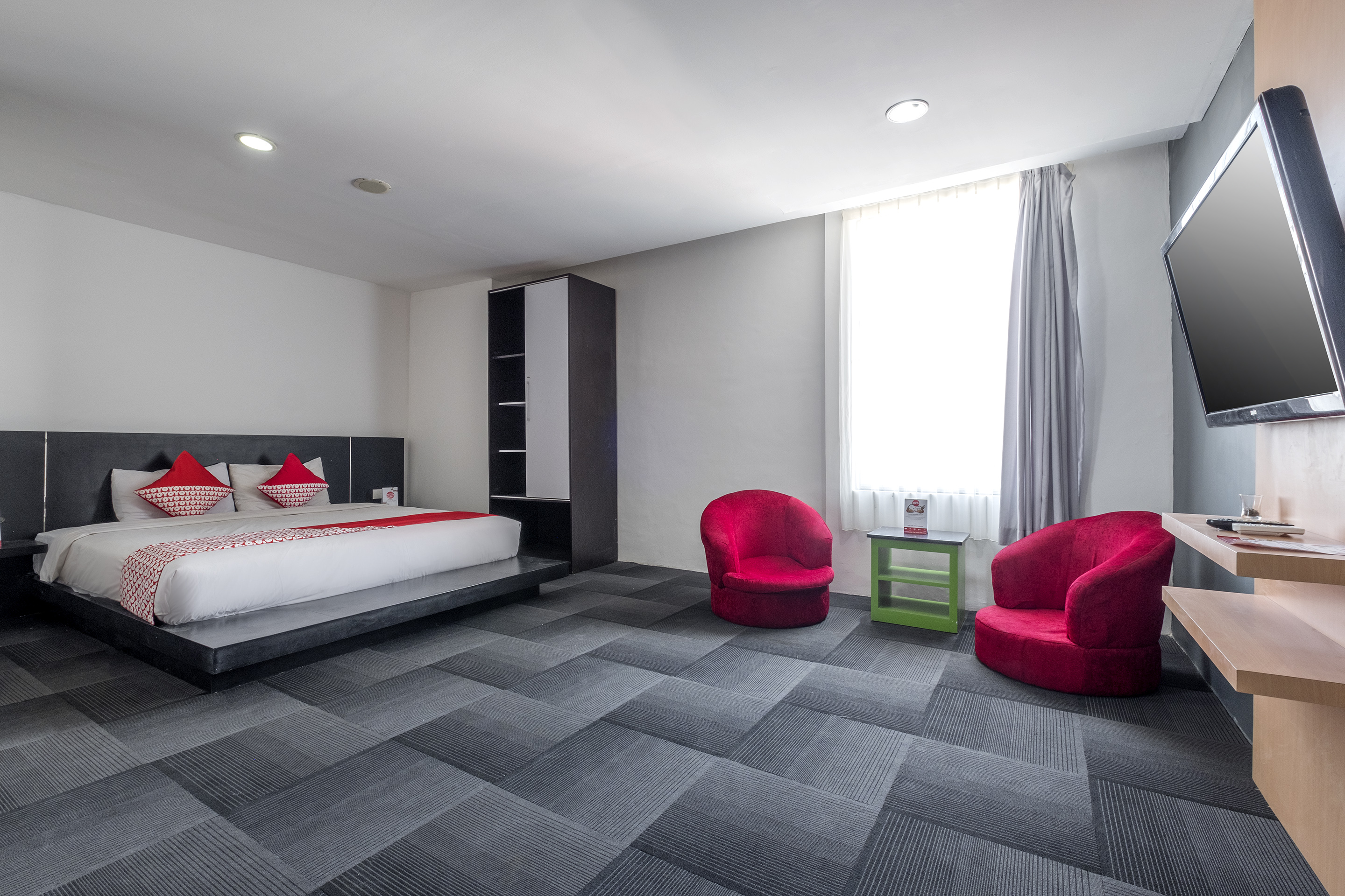Hotel Asyra By OYO Rooms