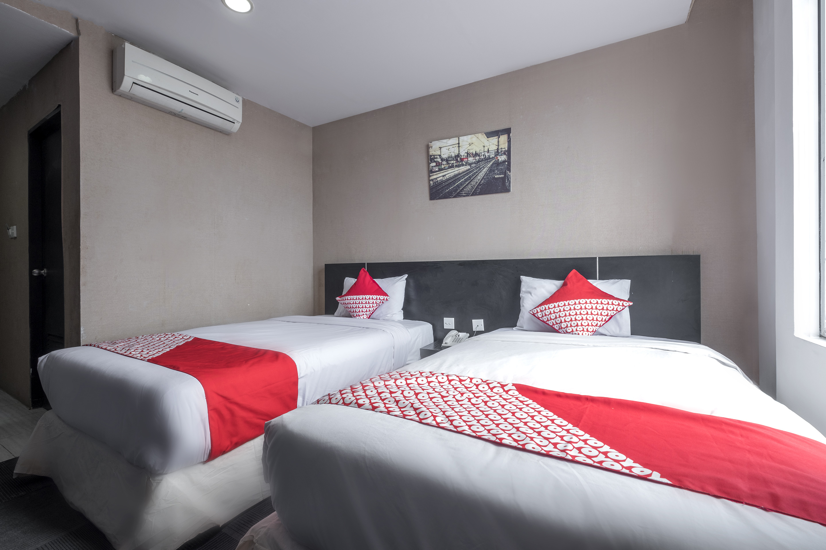 Hotel Asyra By OYO Rooms
