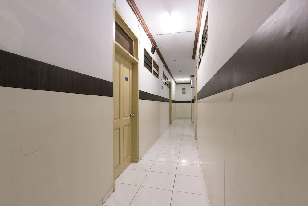 Hotel Diamond Inn by OYO Rooms