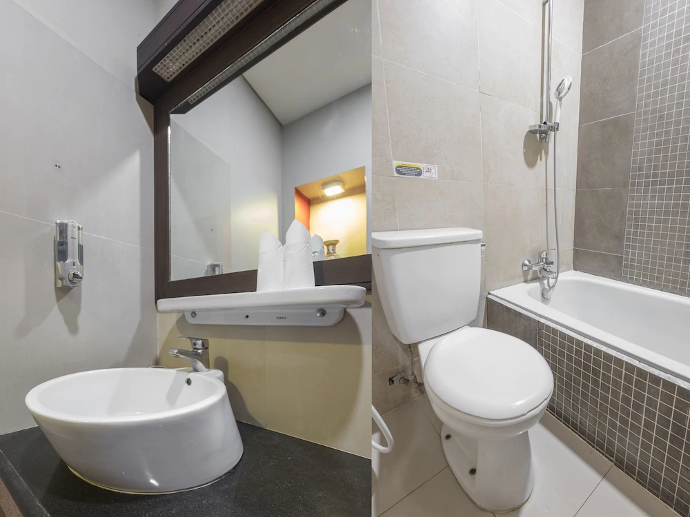 Dinasti Hotel by OYO Rooms