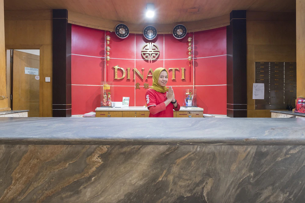 Dinasti Hotel by OYO Rooms