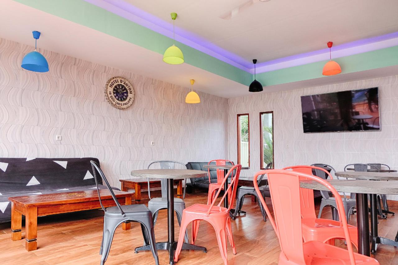 Hotel Jinan Makassar by OYO Rooms