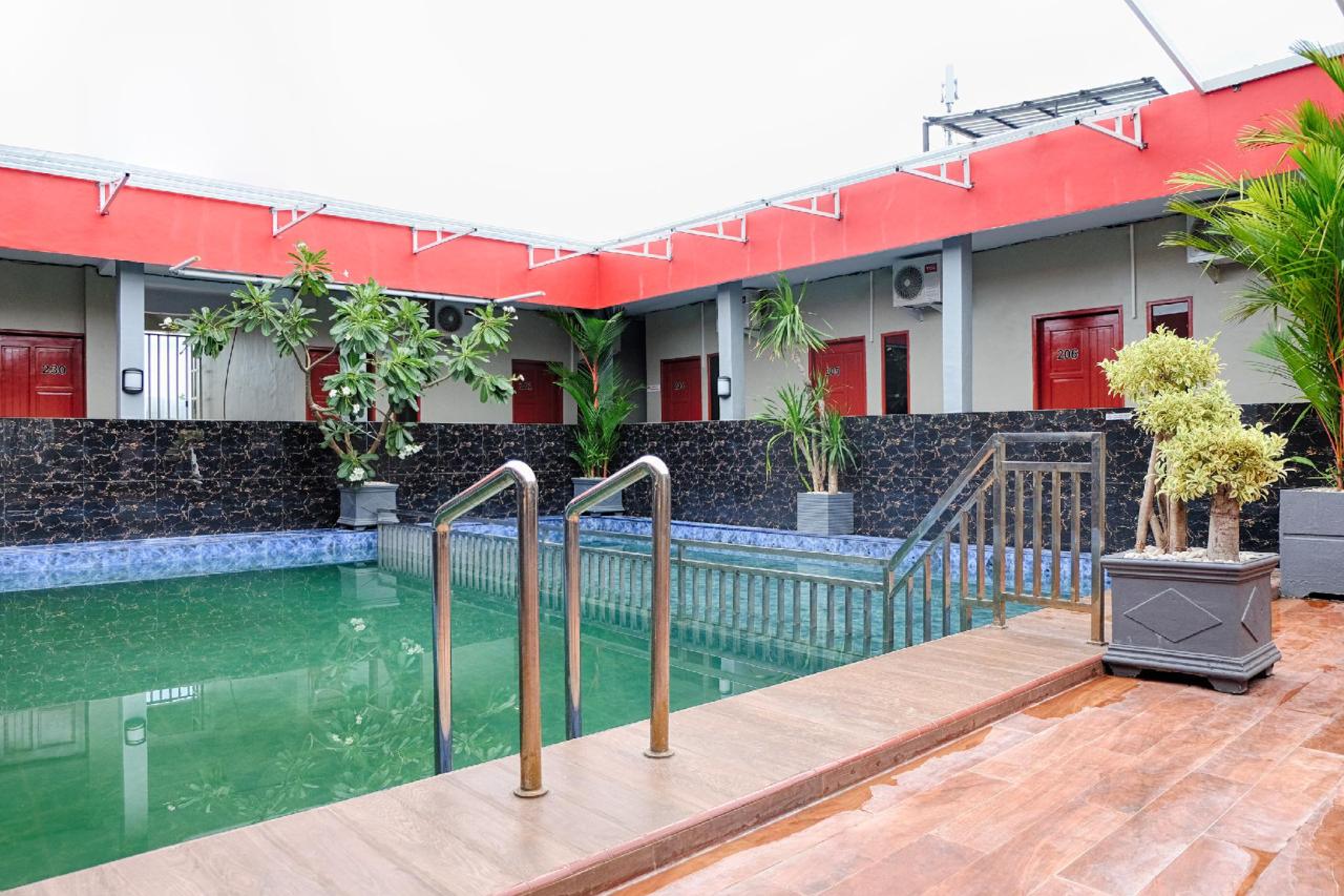 Hotel Jinan Makassar by OYO Rooms