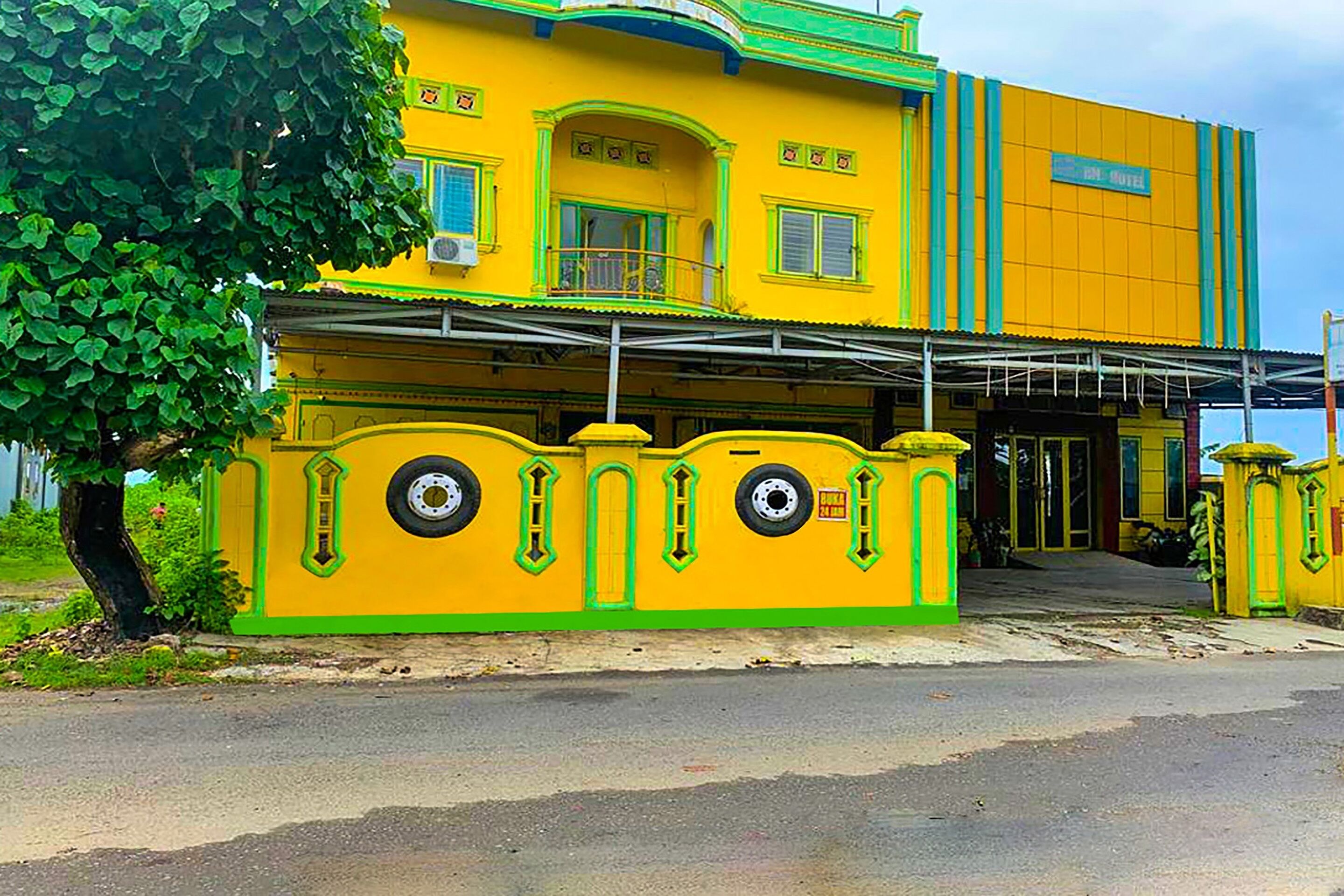 Hotel Melati Bm Pangkep by OYO