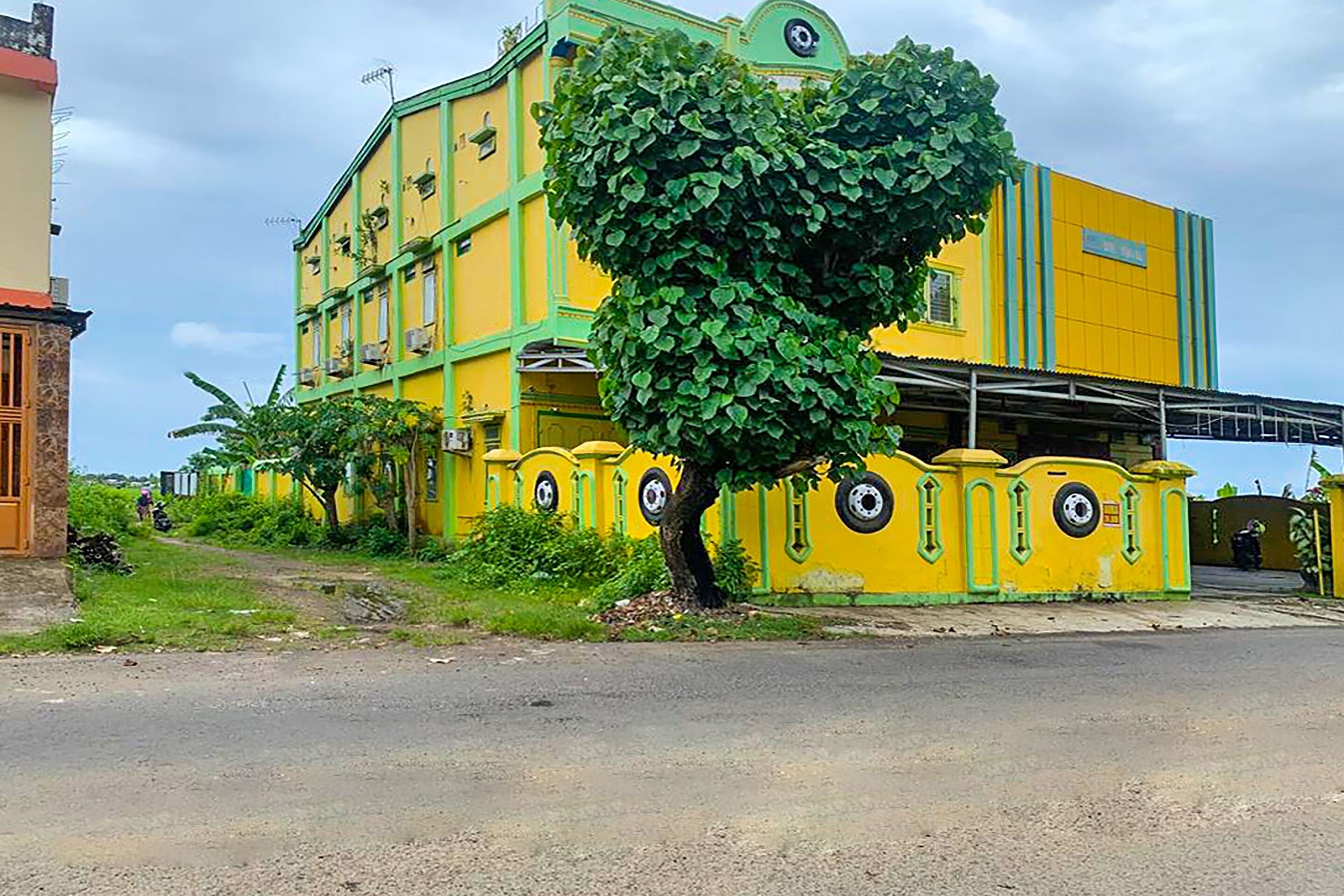 Hotel Melati Bm Pangkep by OYO