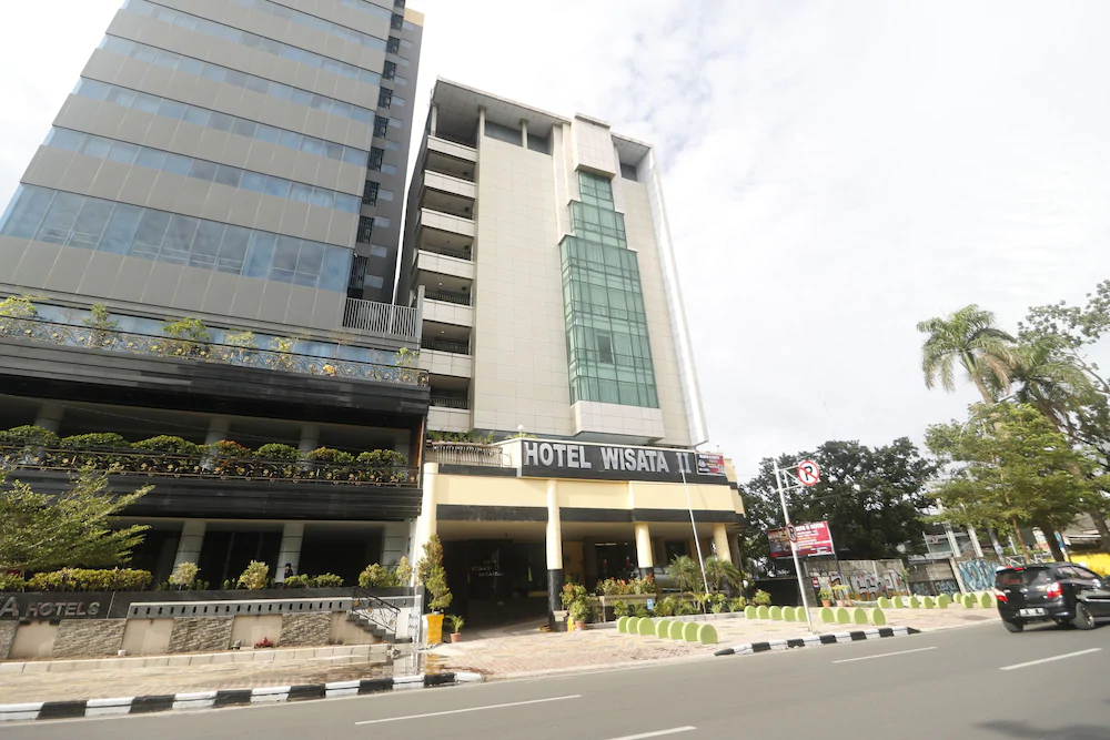 Hotel Wisata II Uit By RedDoorz