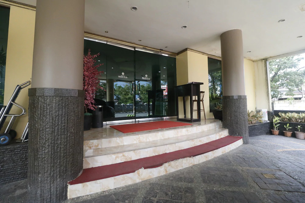 Hotel Wisata II Uit By RedDoorz