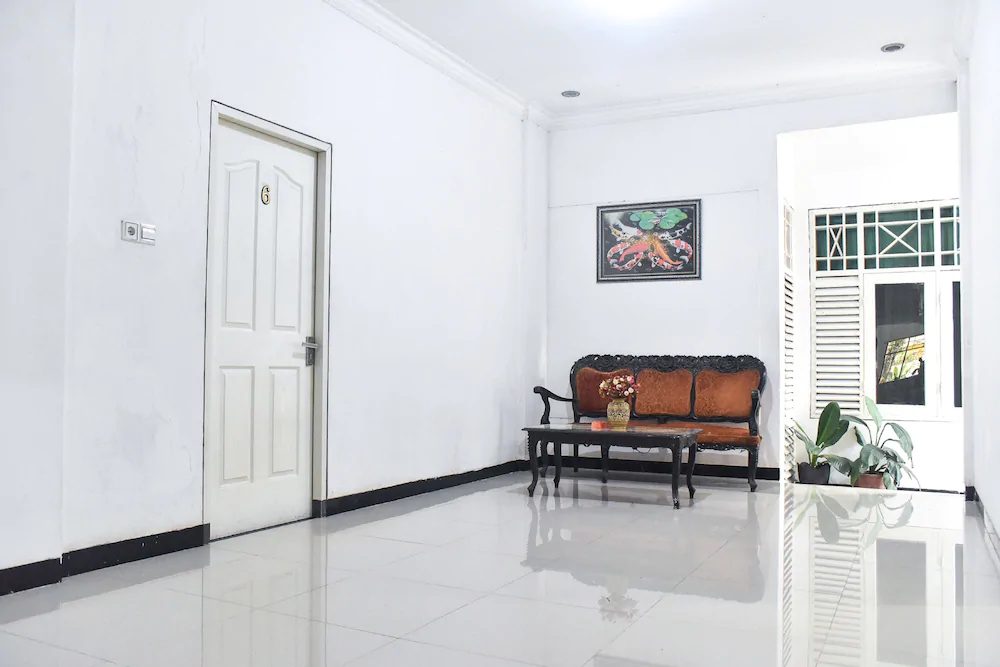KG Kanaka Giana Hotel by RedDoorz