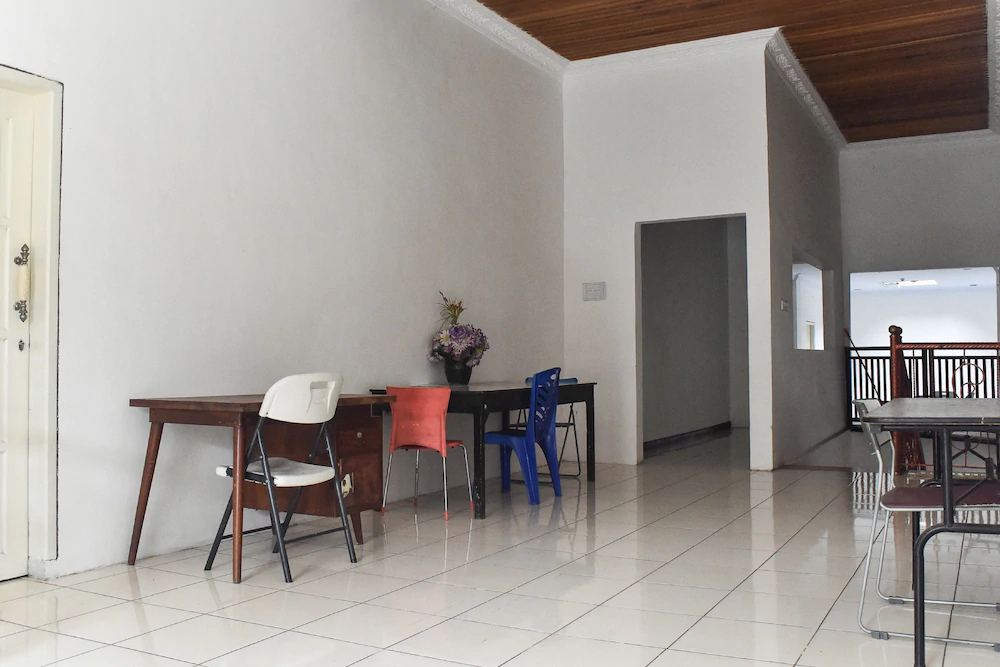 KG Kanaka Giana Hotel by RedDoorz