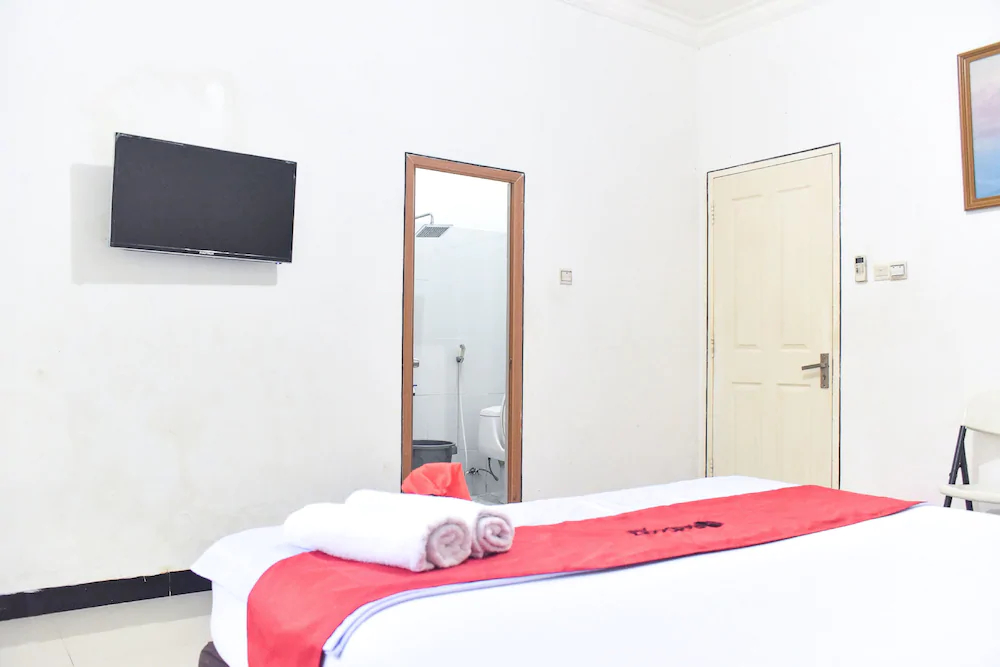 KG Kanaka Giana Hotel by RedDoorz