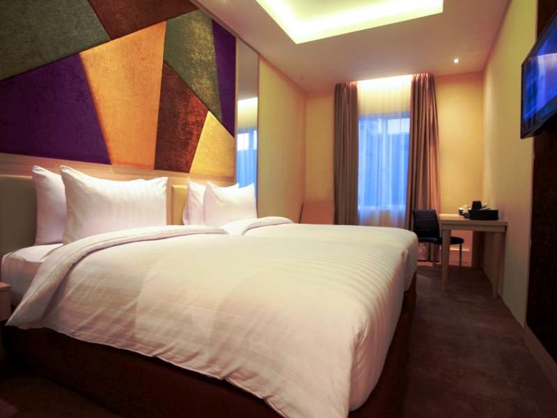 LA'RIZ Wthree Hotel