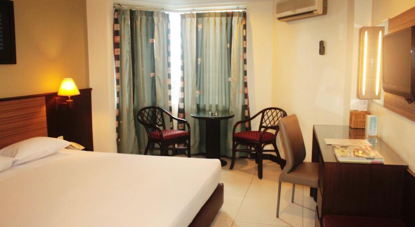 Losari Beach Inn