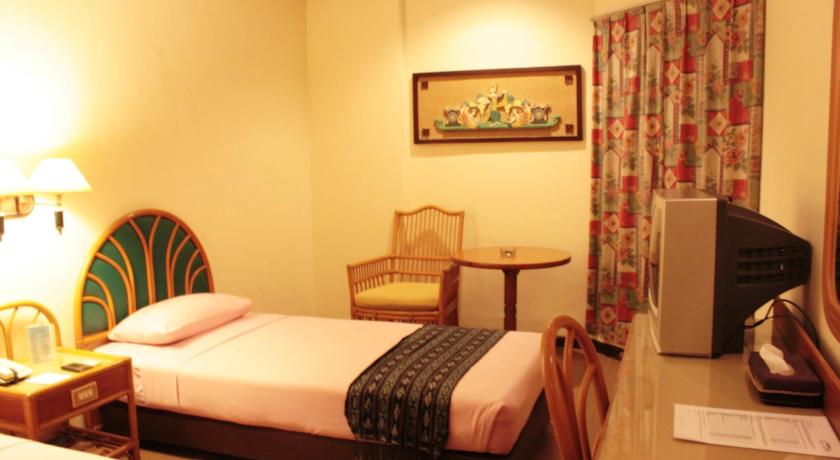 Losari Beach Inn