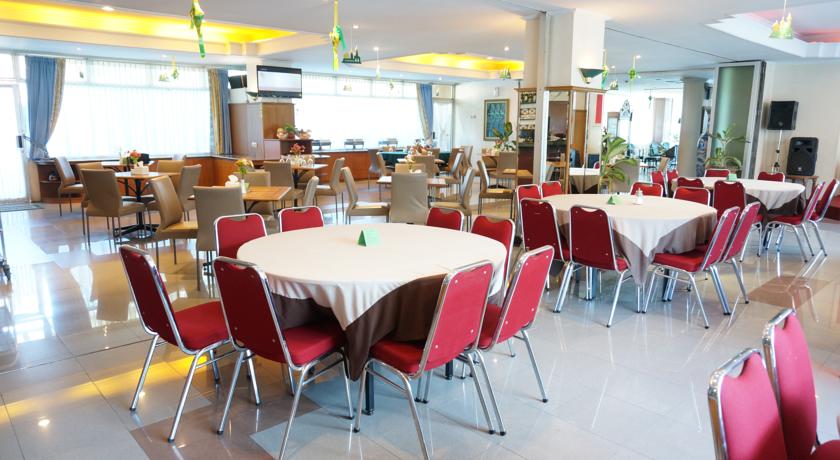 Losari Beach Inn