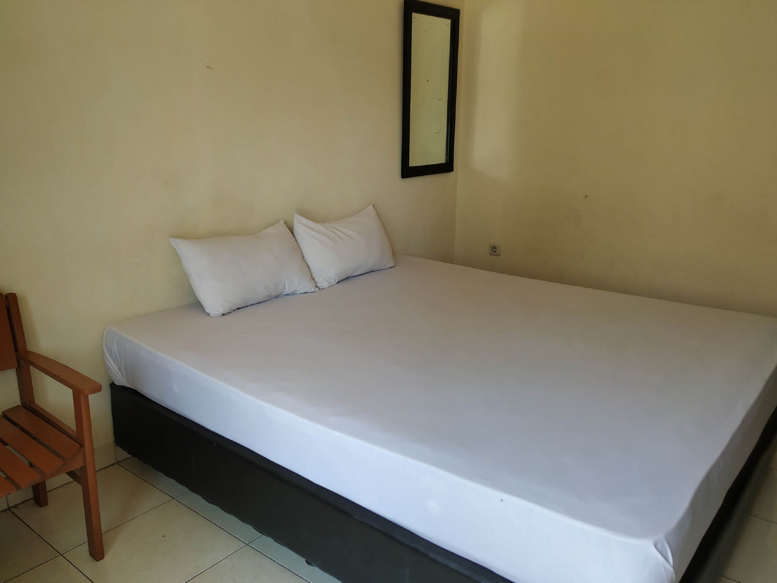 Lulu Homestay by OYO Rooms