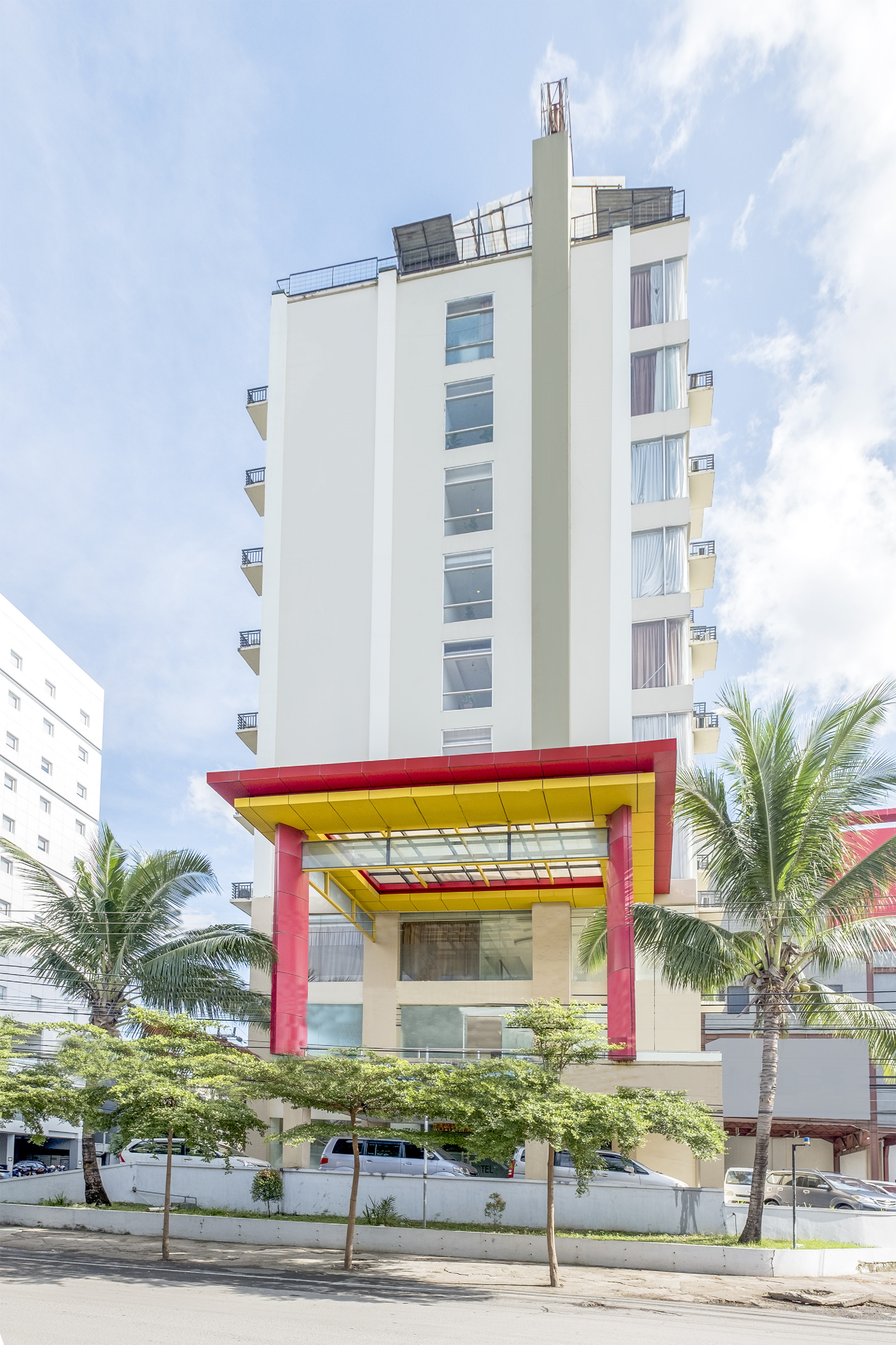 Lynt Hotel by OYO Rooms