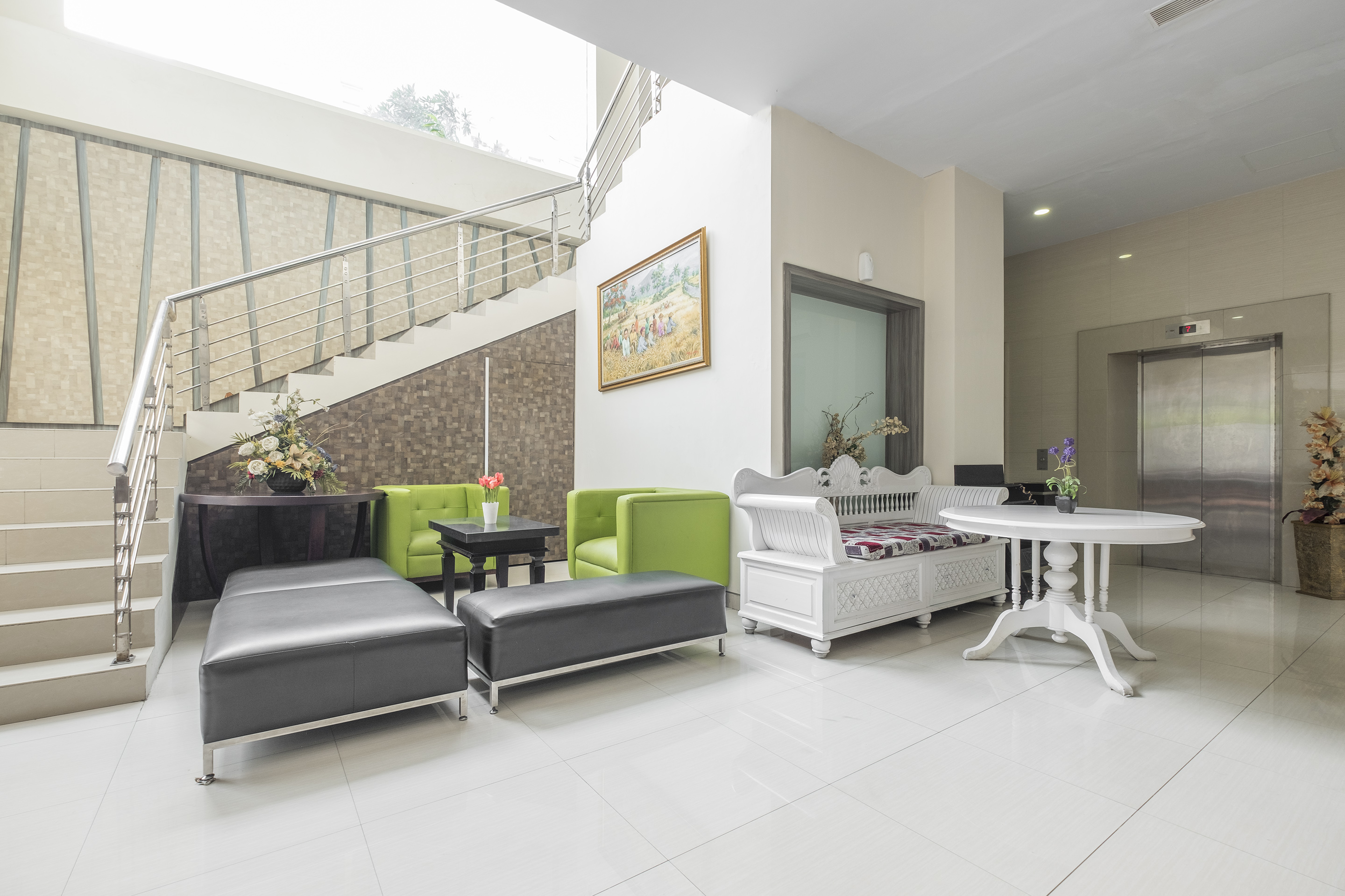 Lynt Hotel by OYO Rooms