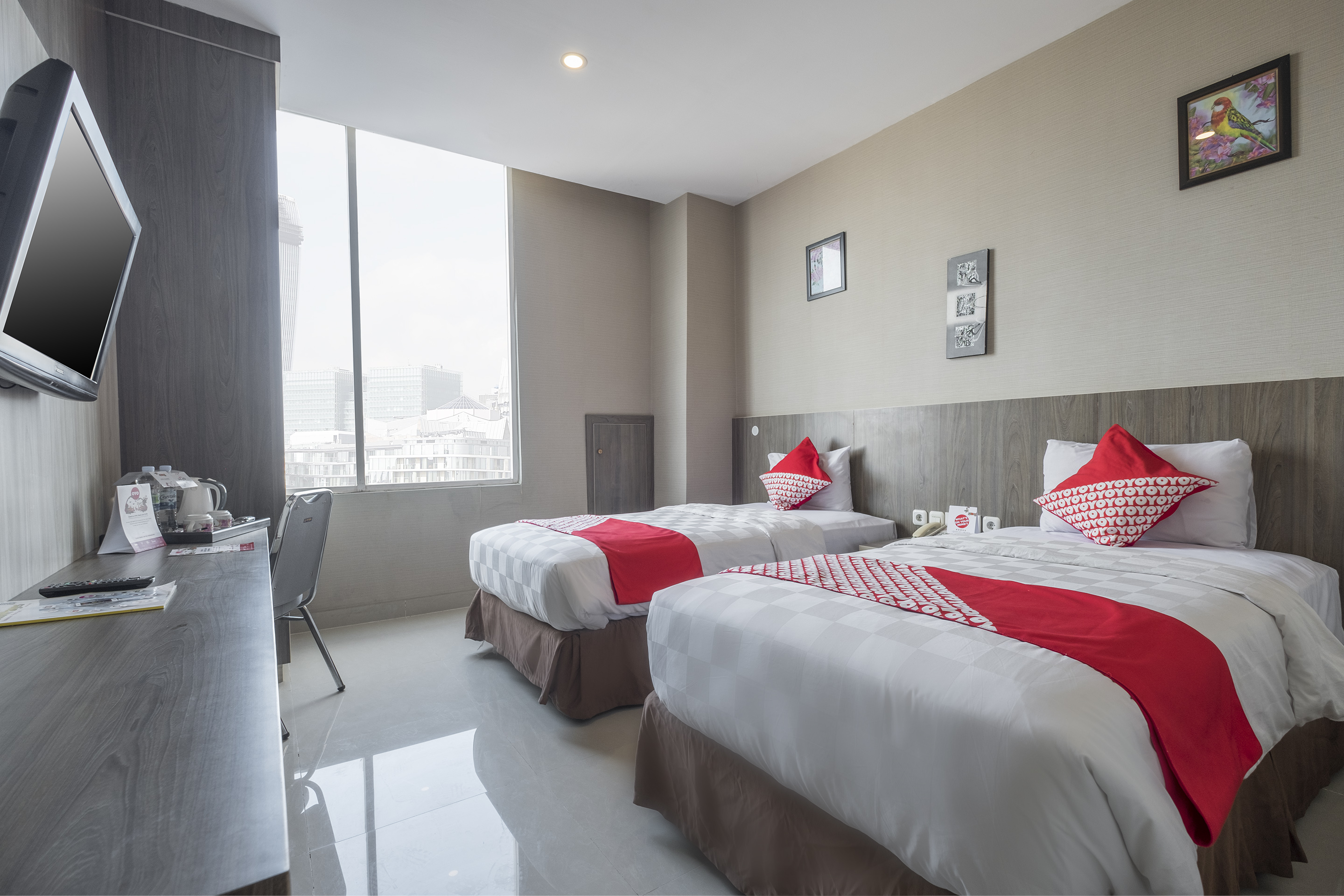 Lynt Hotel by OYO Rooms