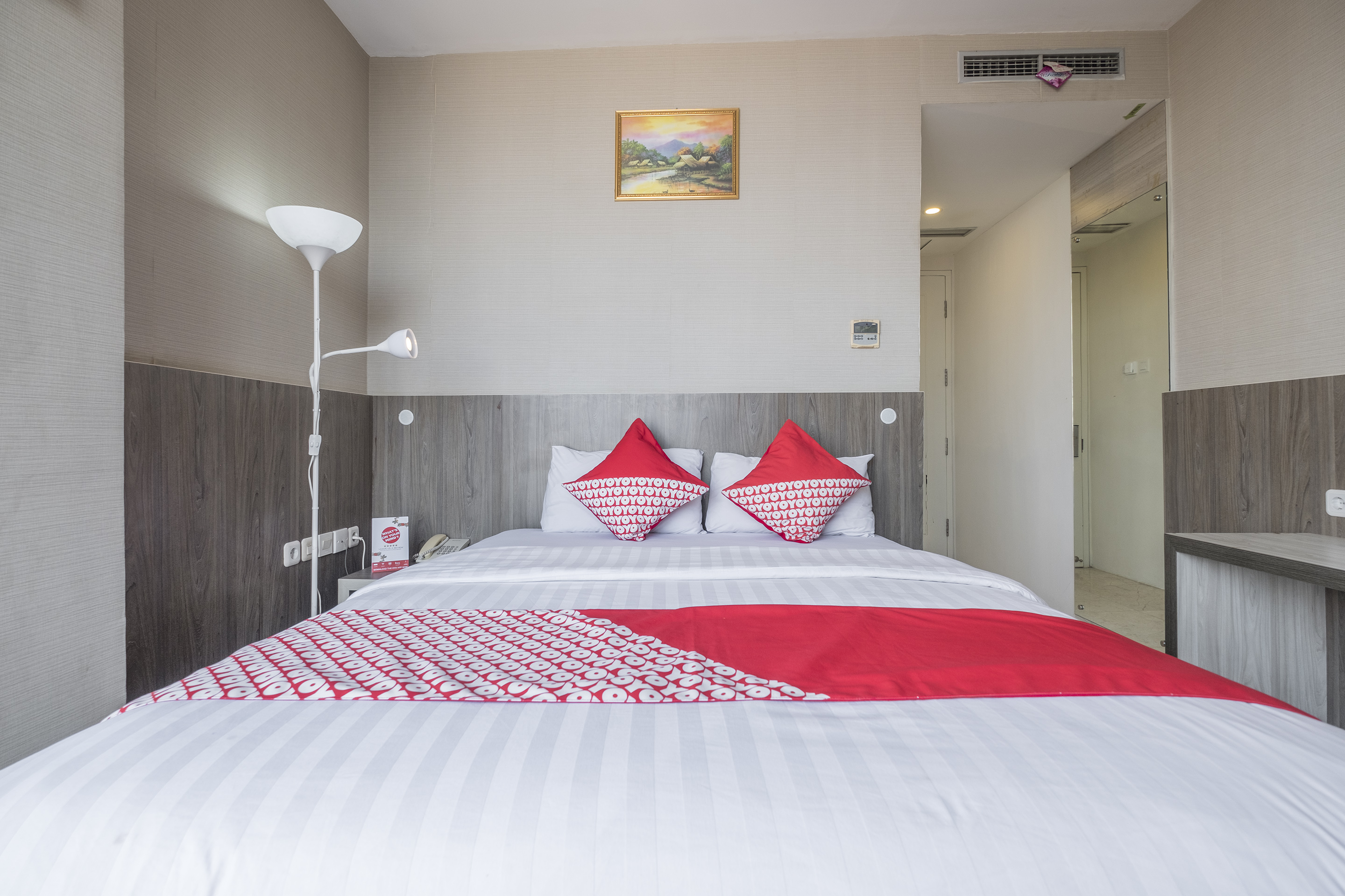 Lynt Hotel by OYO Rooms