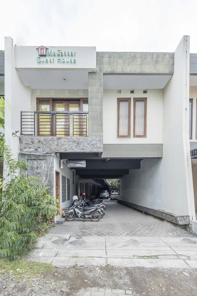 Makassar Guest House By OYO Rooms