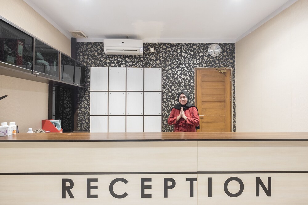 Makassar Guest House By OYO Rooms