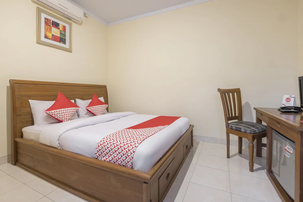 Makassar Guest House By OYO Rooms