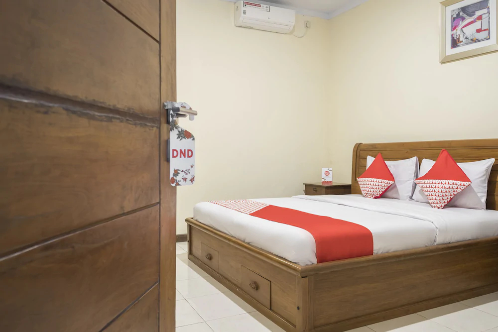 Makassar Guest House By OYO Rooms