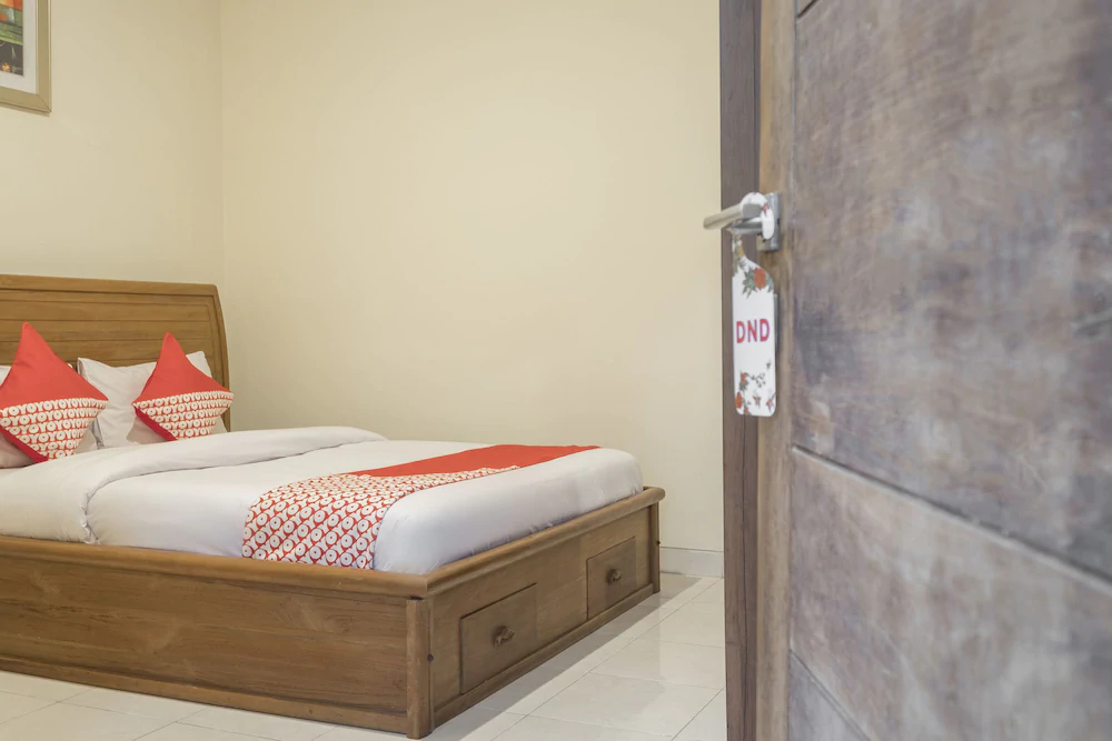 Makassar Guest House By OYO Rooms