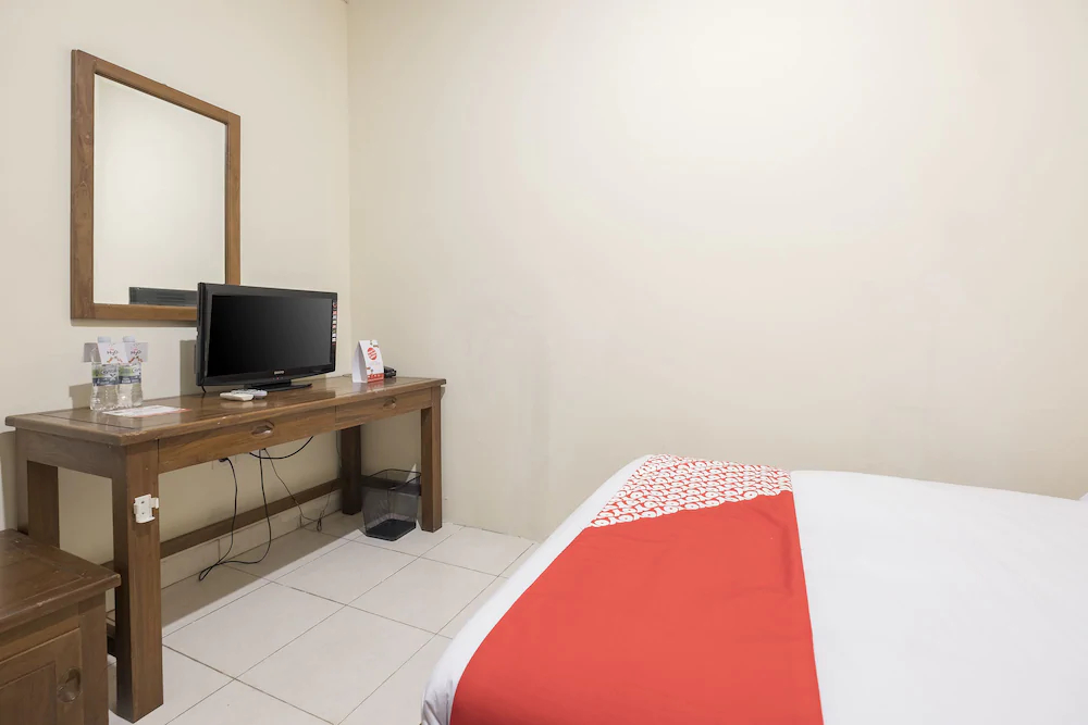 Makassar Guest House By OYO Rooms