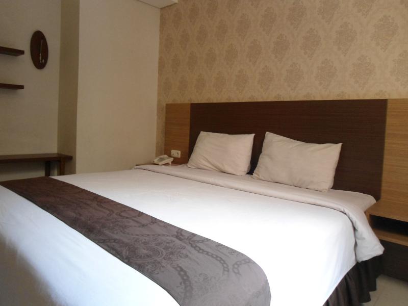 Max Hotel