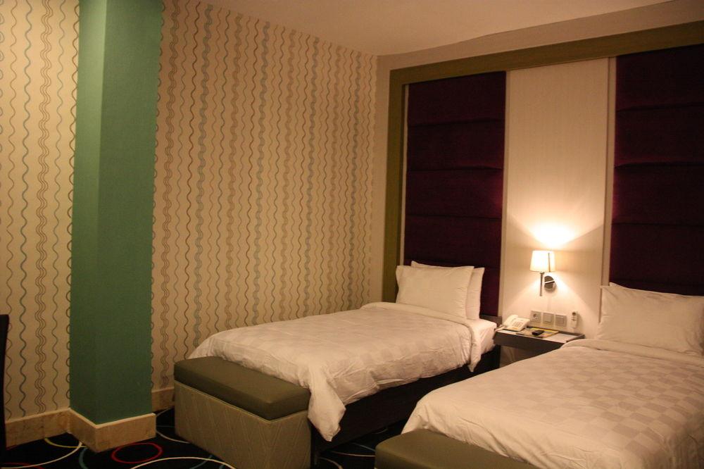 Swiss-Belcourt Makassar