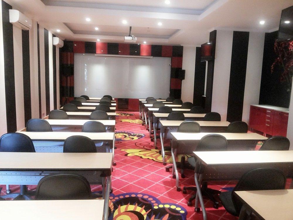 Swiss-Belcourt Makassar