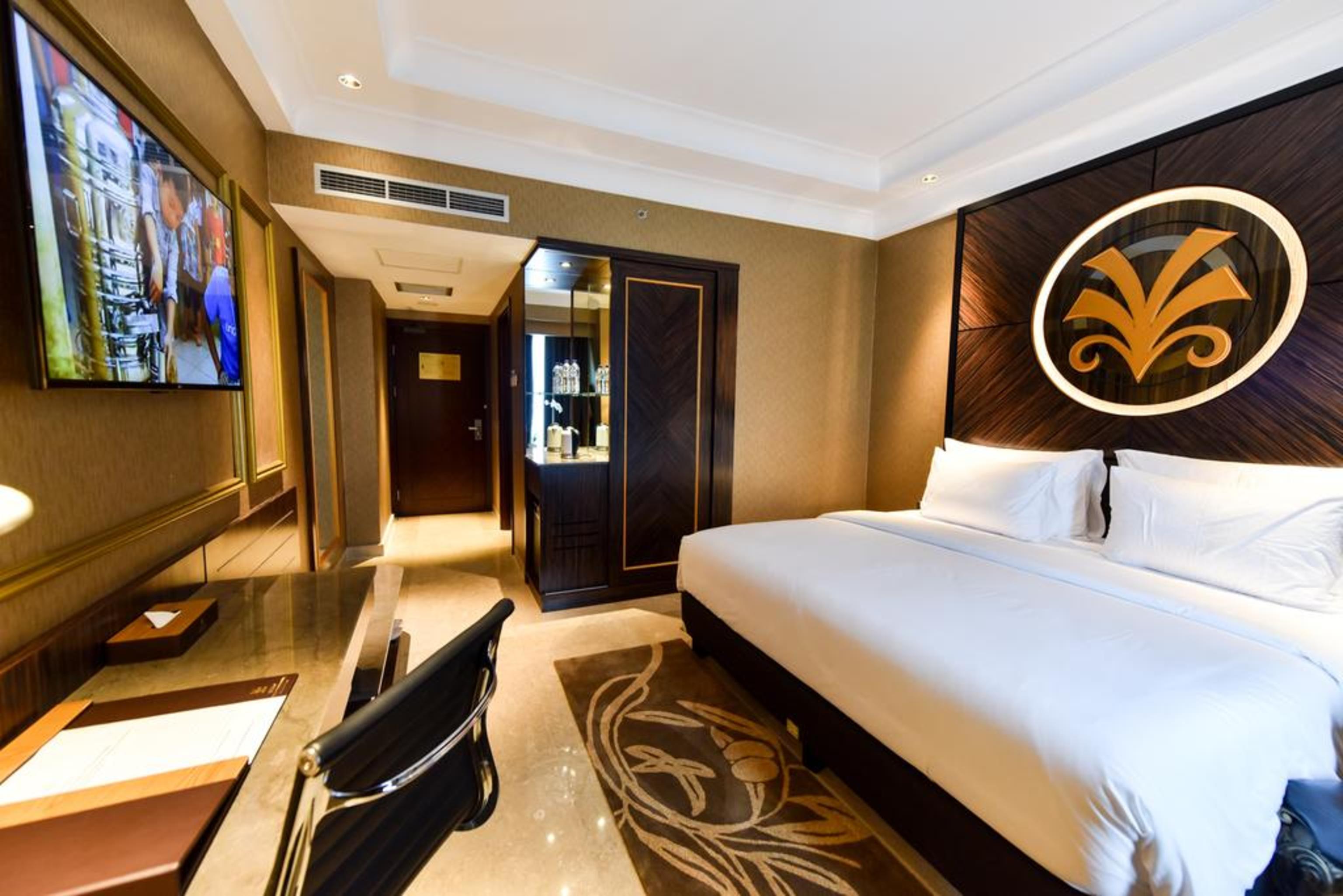 Myko Hotel & Convention Center
