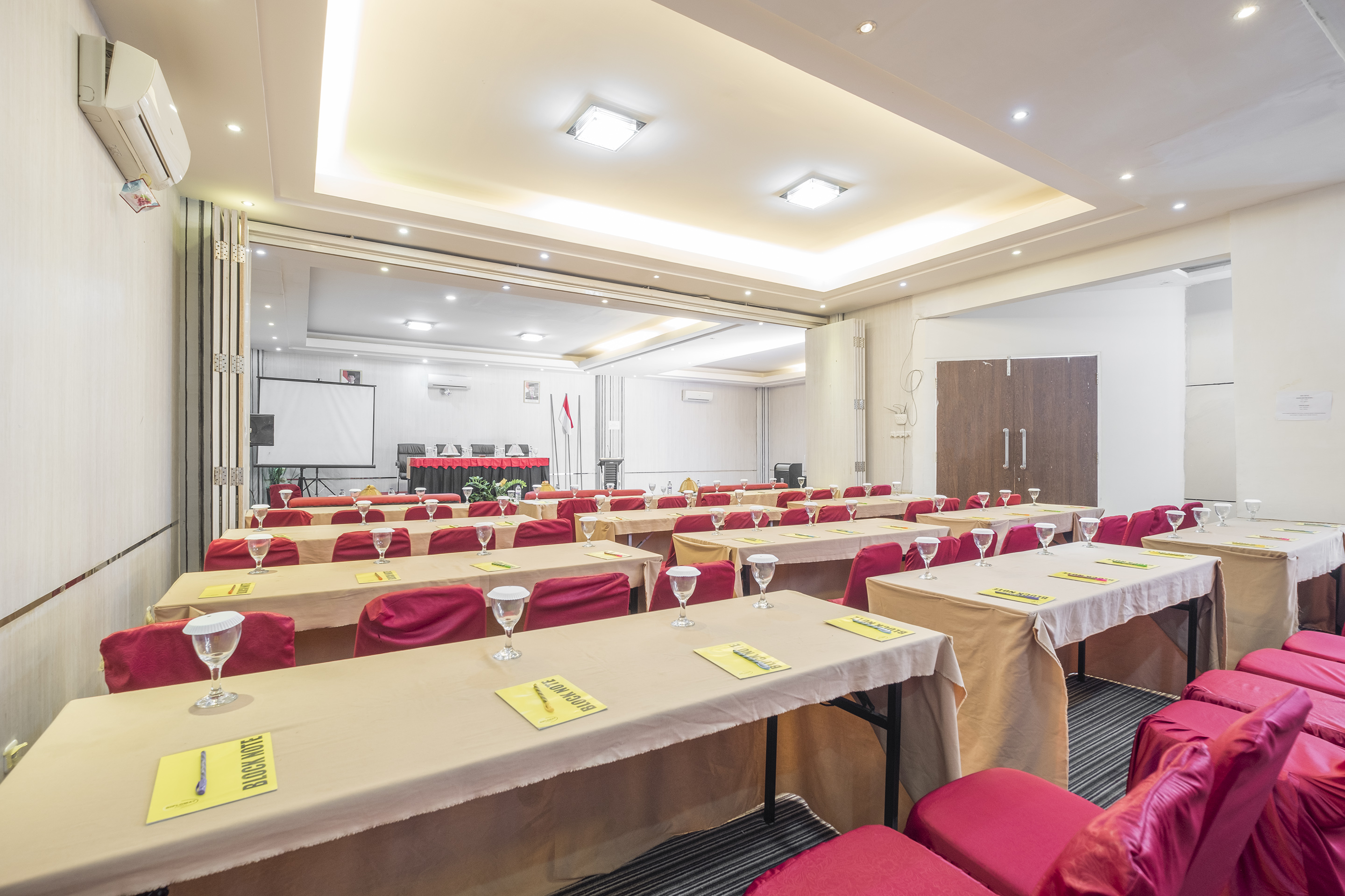Gahara Hotel by OYO Rooms