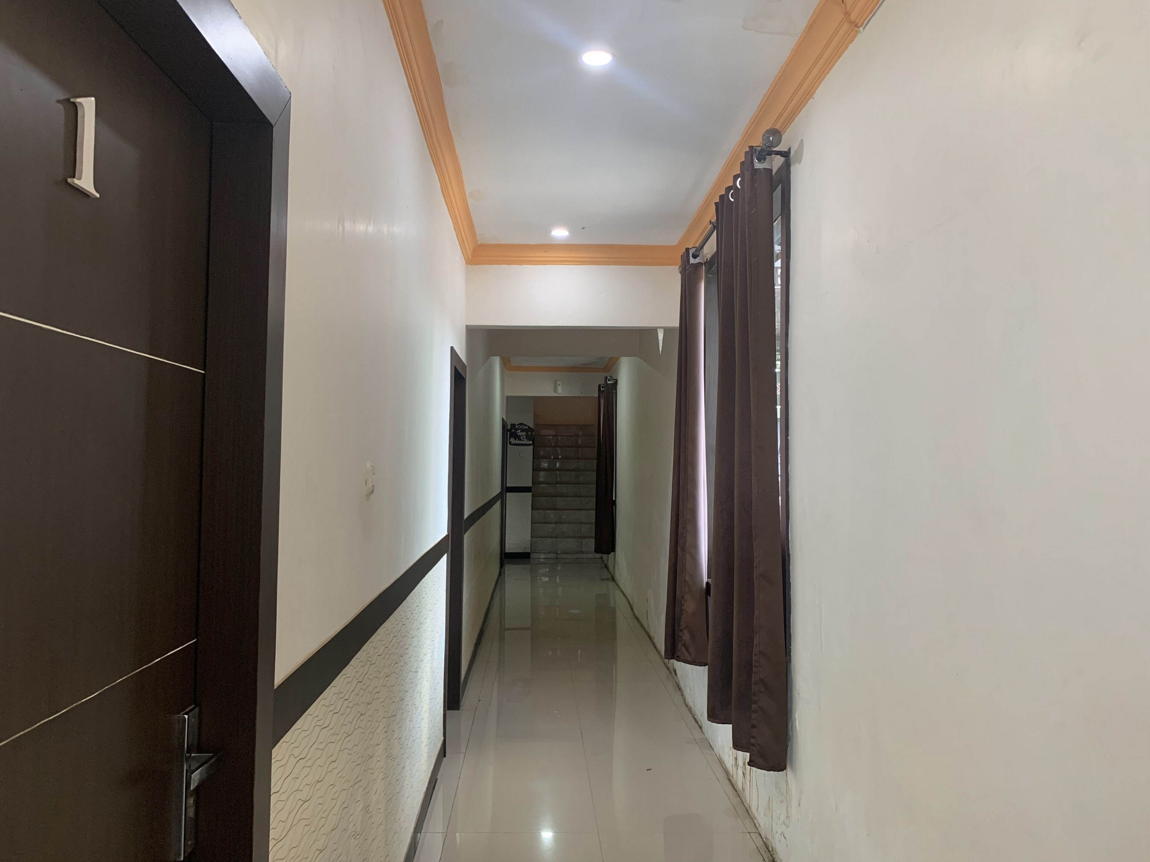 Penginapan Laota Syariah by OYO
